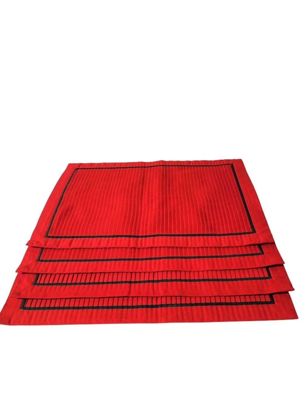 Placemats 4 Red Pleated Fabric Dark Green Inner Border Trim Christmas 17"x12"